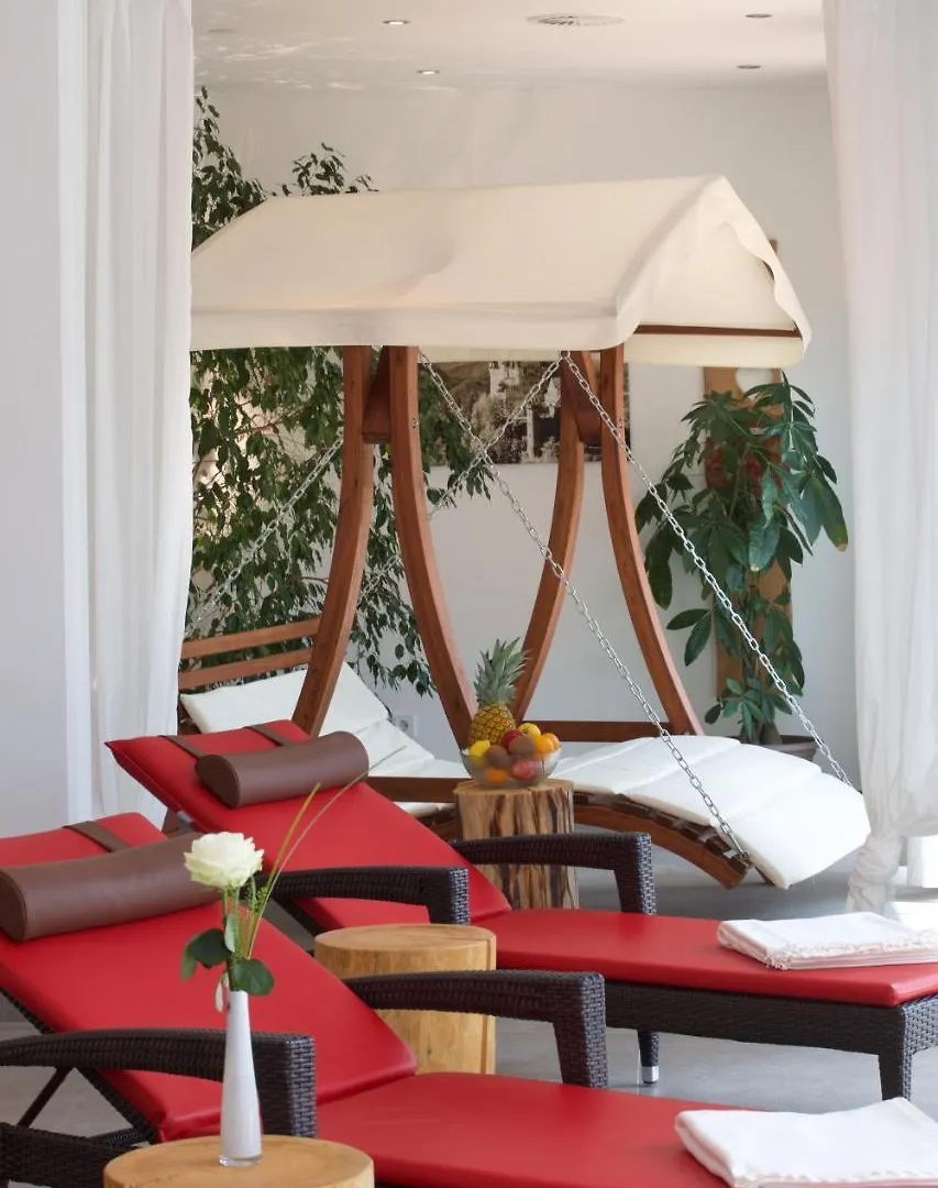 Landhotel Schwarzenbach - Wellness & Spa Rieden 3*,